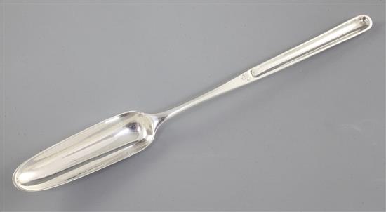 A George III silver marrow scoop, Length: 230mm Weight: 1.6oz/52grms